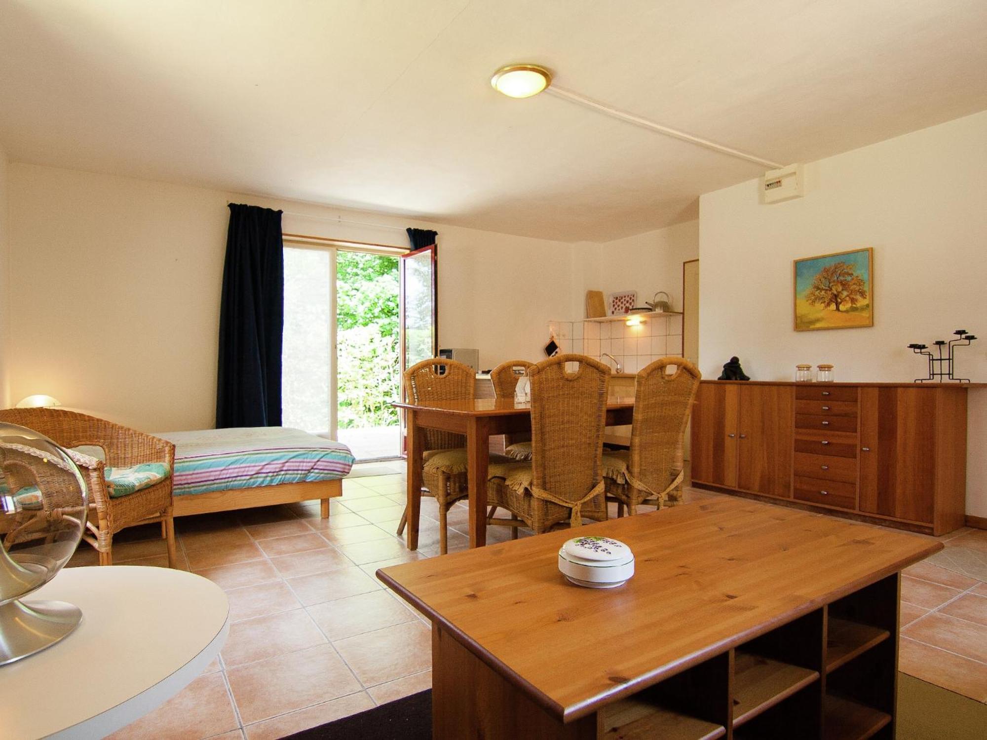 Appealing Apartment In Vezac With Swimming Pool Beynac-et-Cazenac Exteriör bild