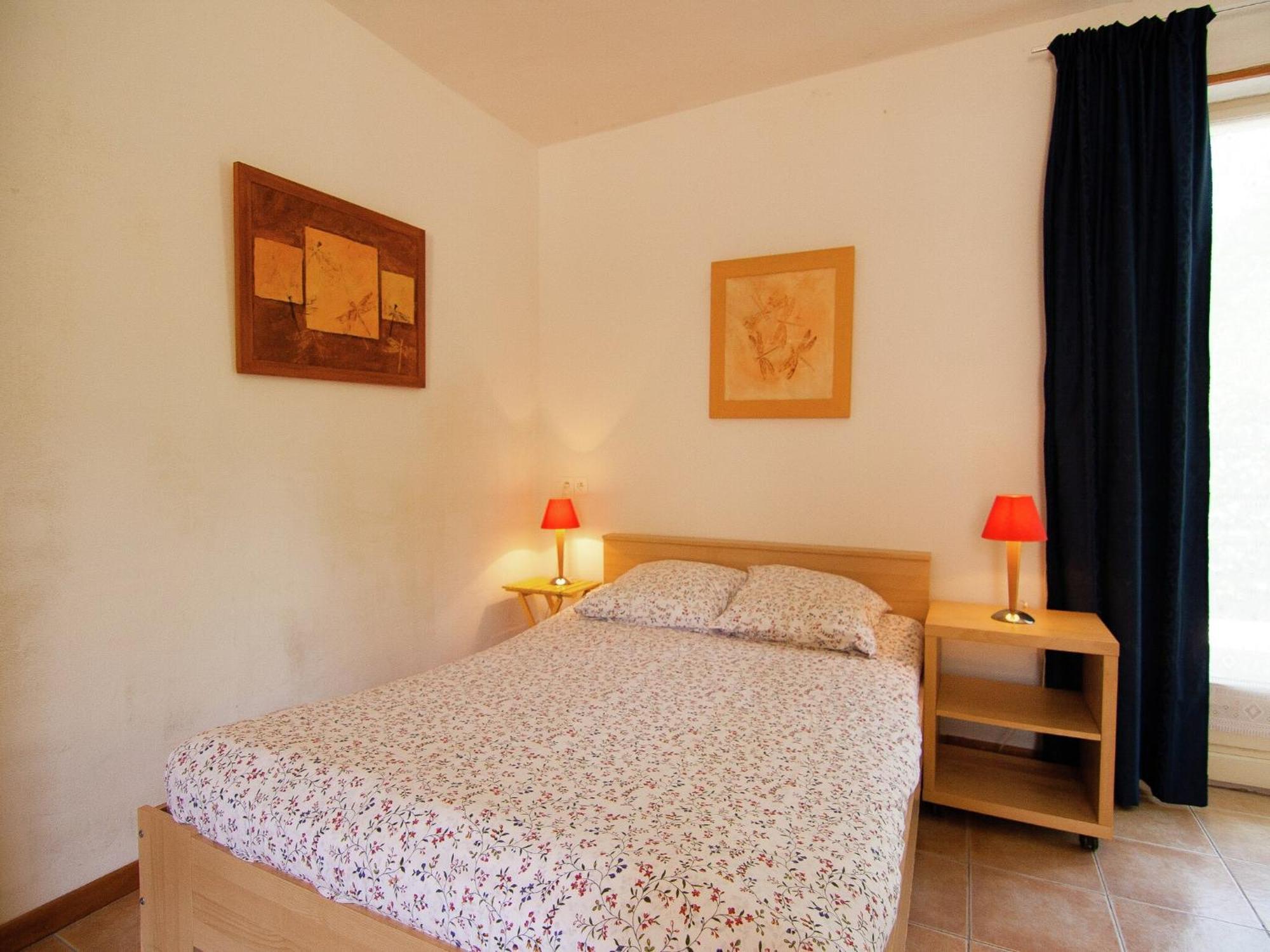 Appealing Apartment In Vezac With Swimming Pool Beynac-et-Cazenac Exteriör bild